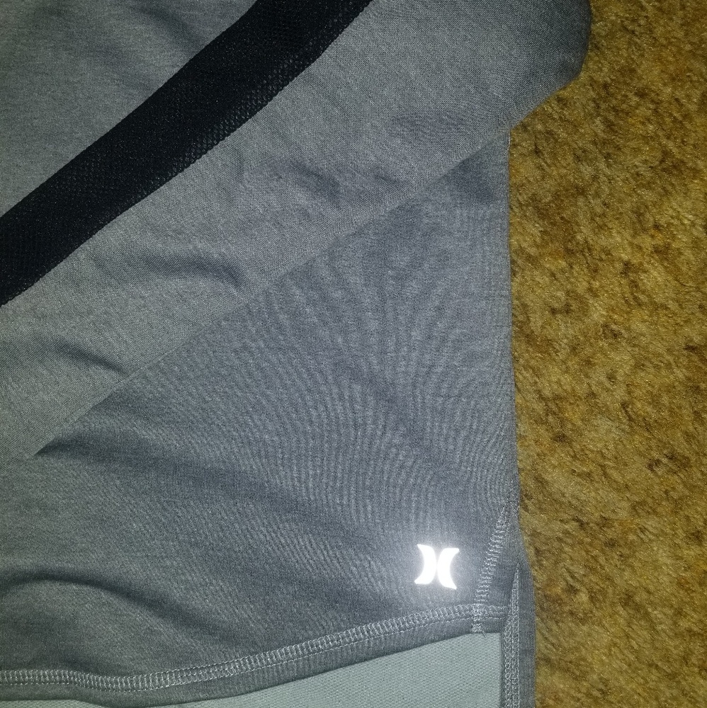 NWT WOMEN'S HURLEY SWEATSHIRT SMALL